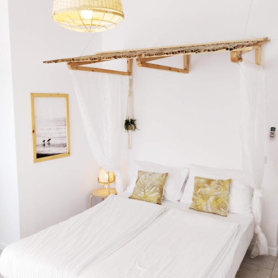 1000Nights Sea-Hut Apartment Тел Авив Екстериор снимка