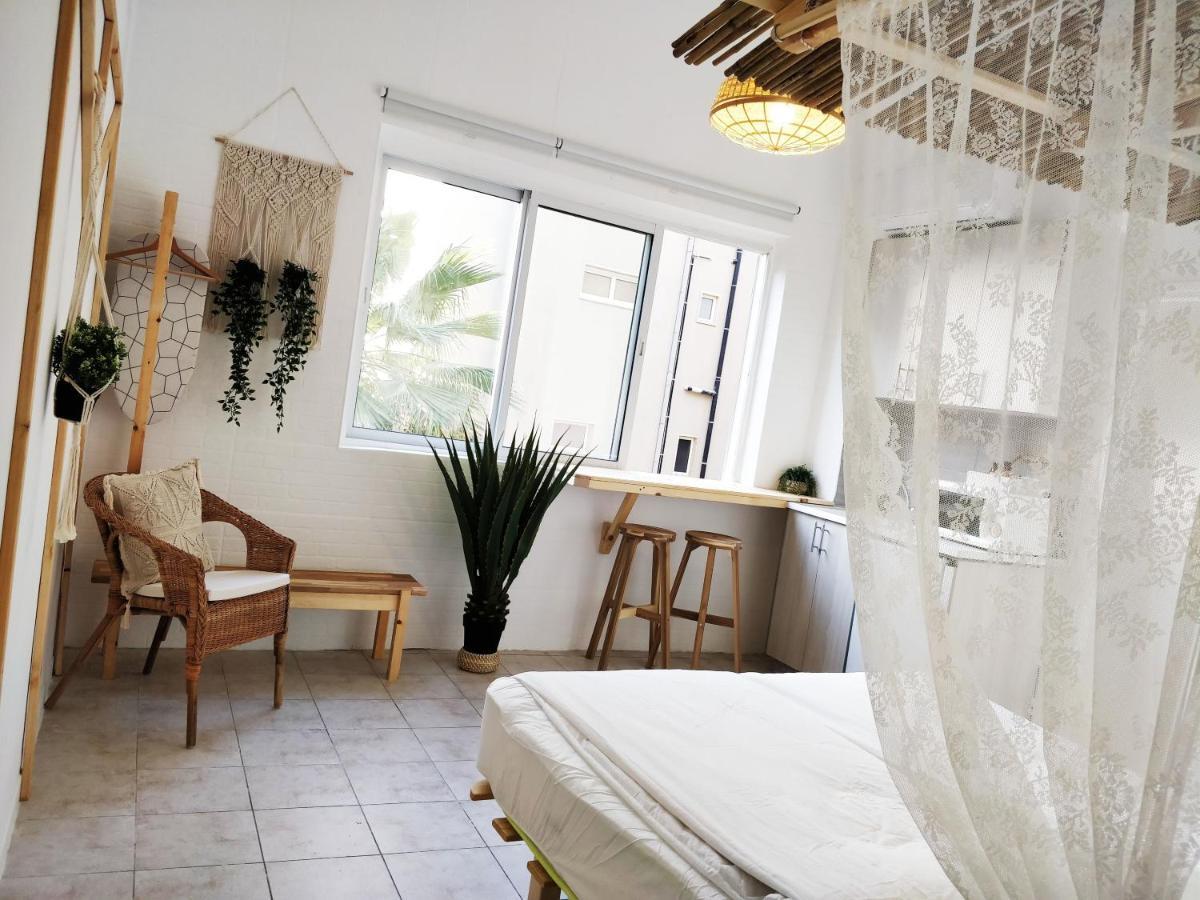 1000Nights Sea-Hut Apartment Тел Авив Екстериор снимка
